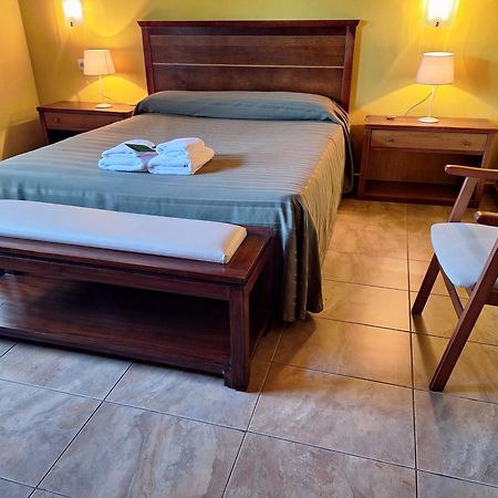 Hostal Europa San Roque del Acebal المظهر الخارجي الصورة