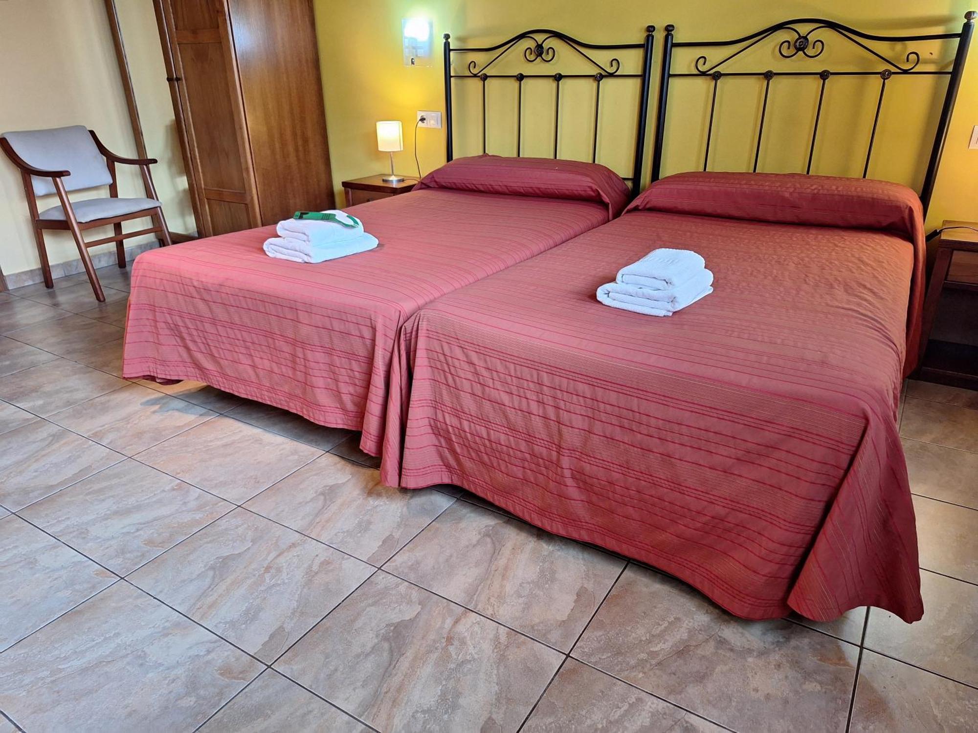 Hostal Europa San Roque del Acebal المظهر الخارجي الصورة