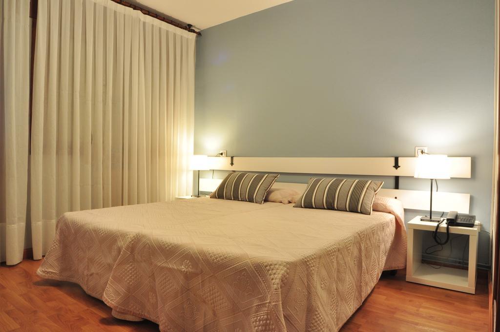 Hostal Europa San Roque del Acebal الغرفة الصورة