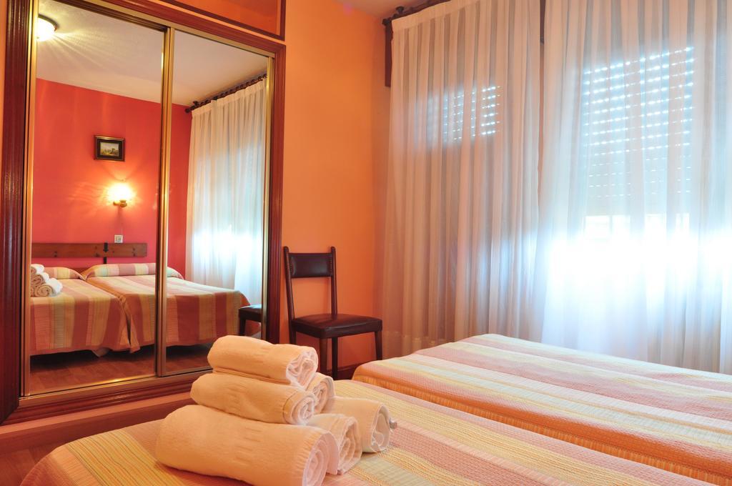 Hostal Europa San Roque del Acebal المظهر الخارجي الصورة