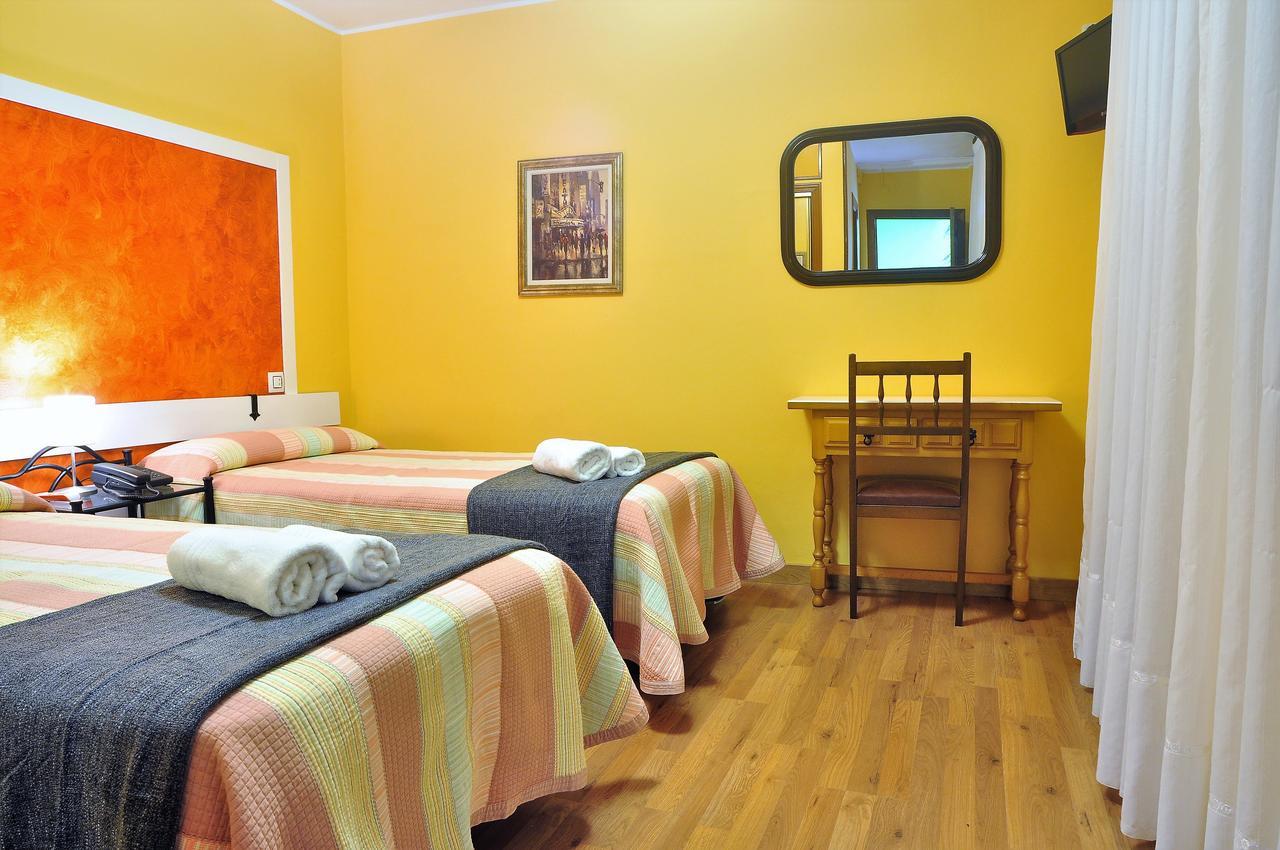 Hostal Europa San Roque del Acebal المظهر الخارجي الصورة